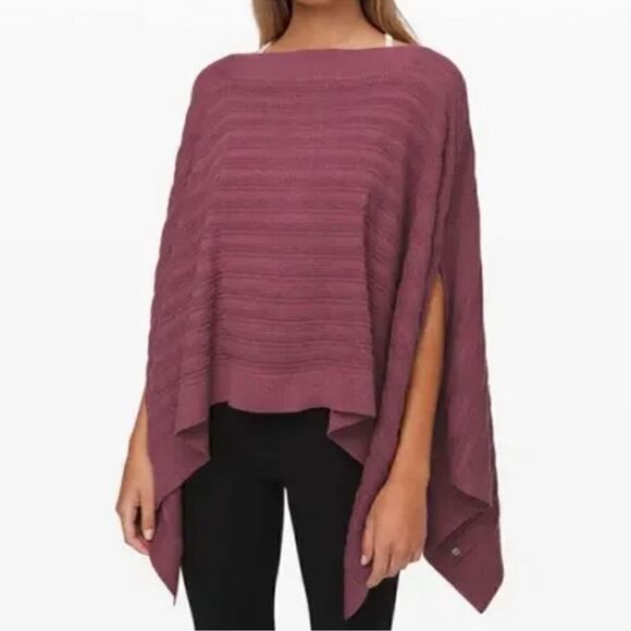 Lululemon Forward Flow Poncho Plumful One Size - Picture 1 of 5